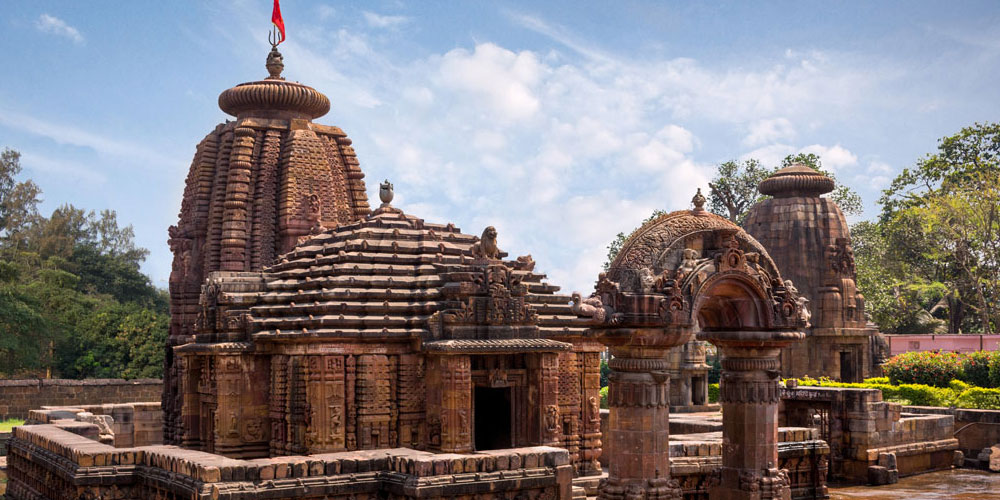 Odisha-Travel-Package-Experience-Temples-Beaches-Wildlife-and-Heritage-in-One-Journey