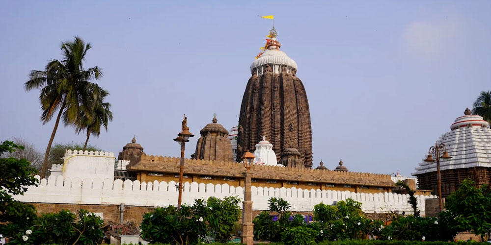 Jagannath-Puri-Temple-Tour-Best-Time-Darshan-Tips-and-Complete-Travel-Guide-for-2026