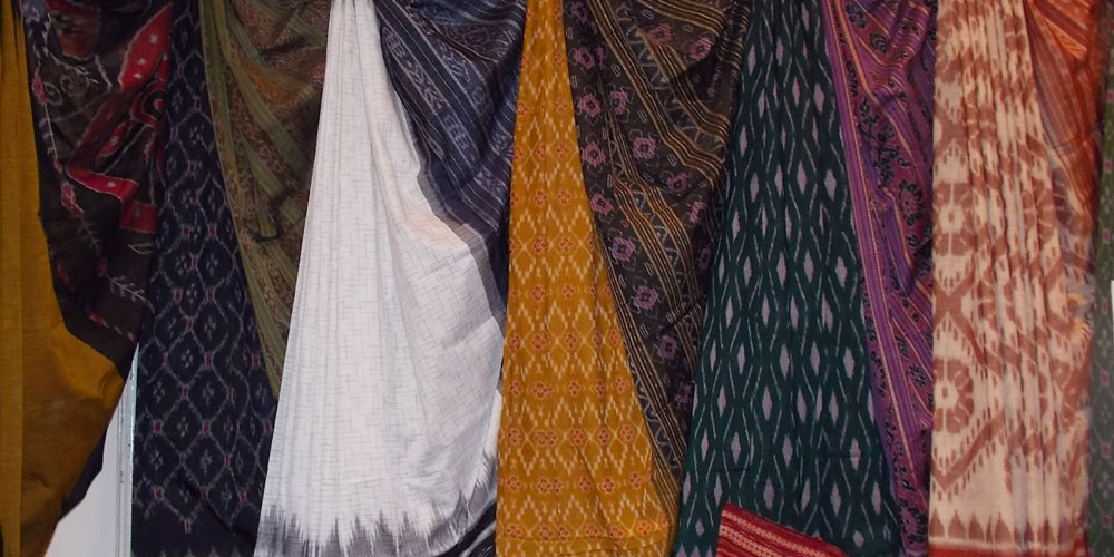 Odisha-Textile-Tour-A-Complete-Guide-to-Handloom-Villages-Ikat-Weaving-and-Sambalpuri-Sarees-in-2026